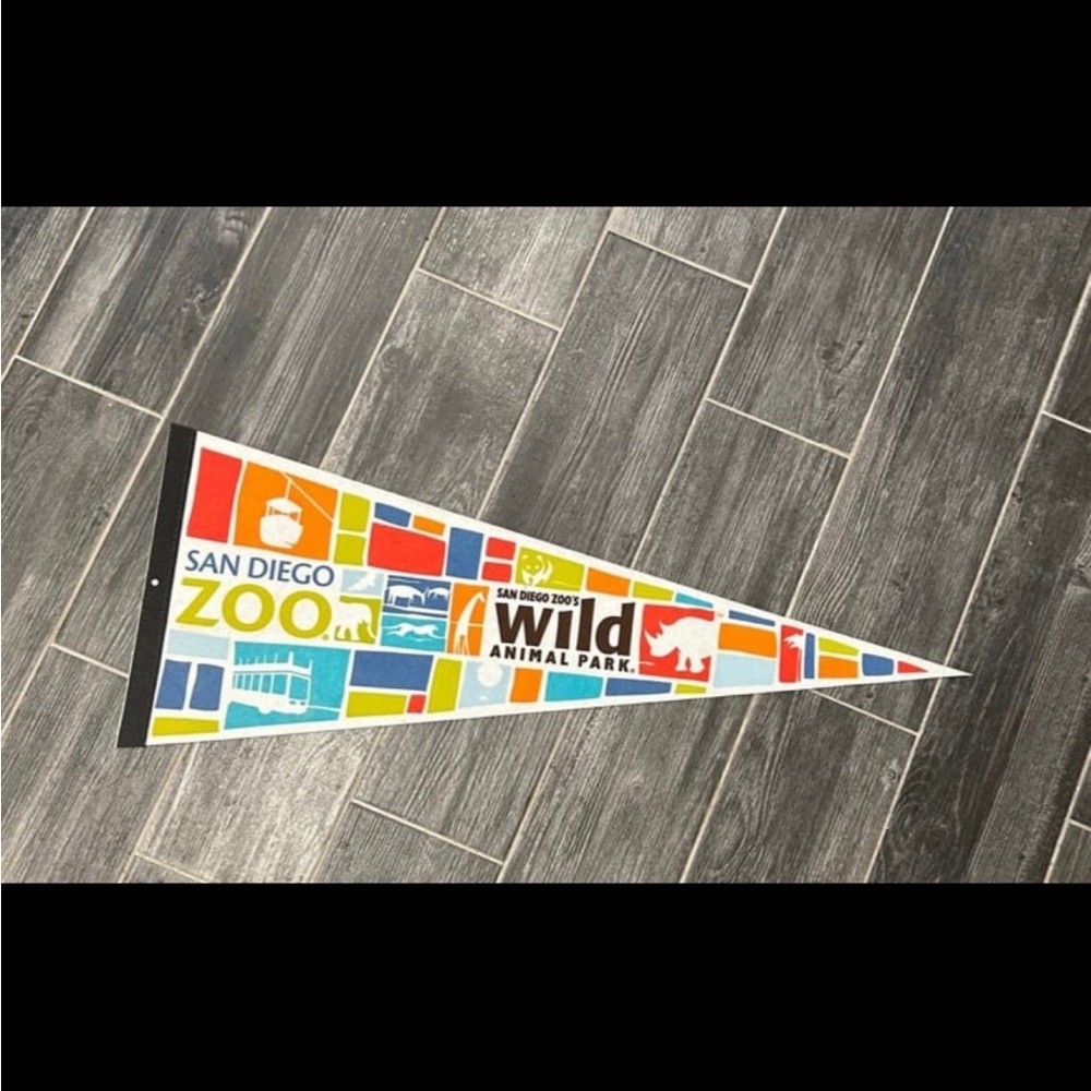 Vintage - San Diego Zoo Wild Animal Park Souvenir Pennant 12x30”